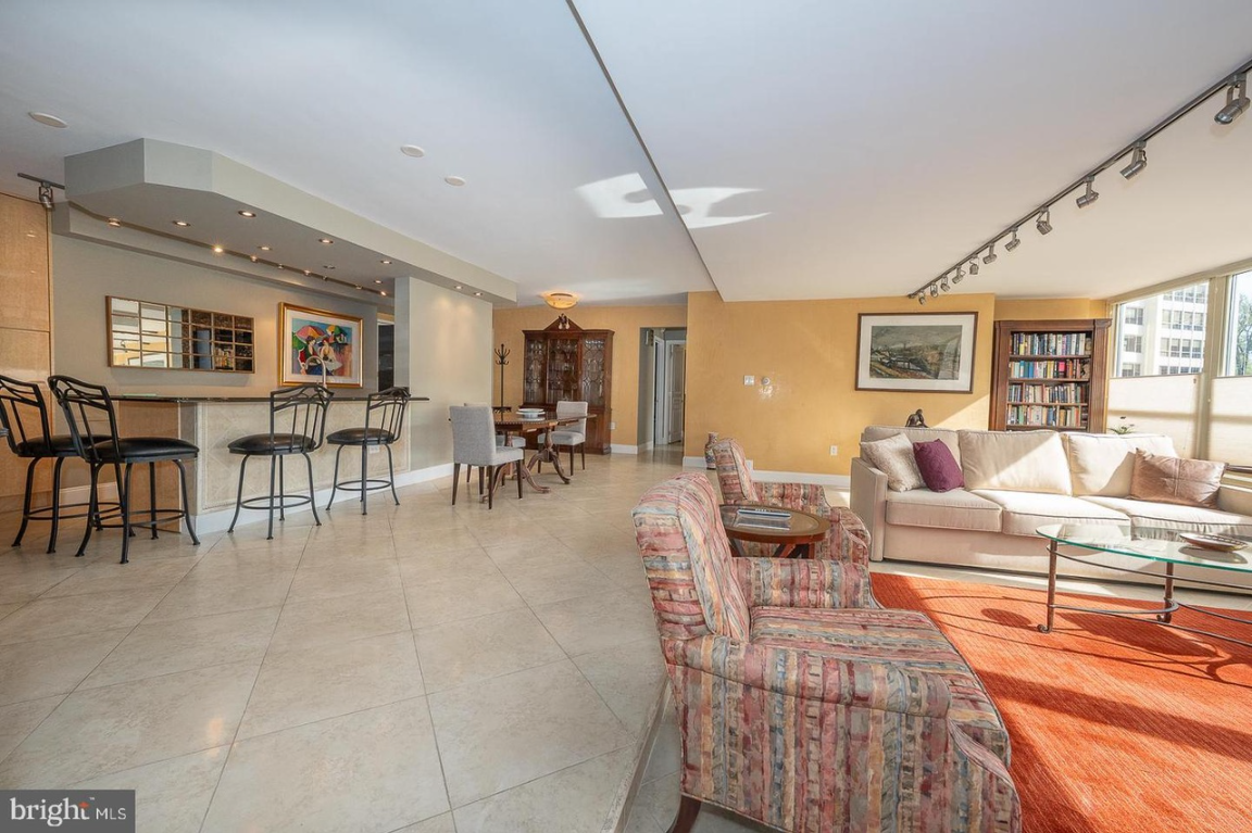 Unit 1010 $640,000.00