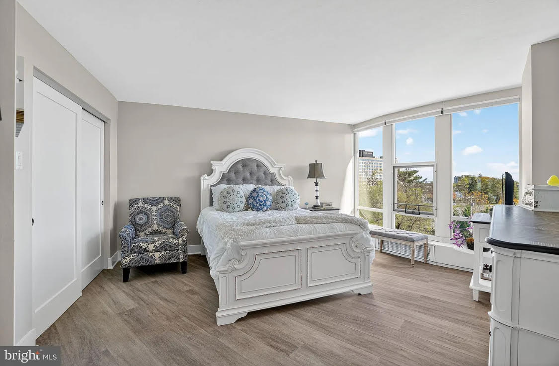 Unit 701 $450,000.00